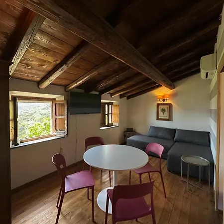 Begasti Guest House, For Trekking Lovers Ferienhaus *