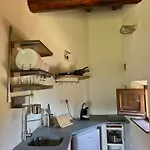 Begasti Guest House, For Trekking Lovers, Free Parking Included