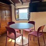 Begasti Guest House, For Trekking Lovers, Free Parking Included *