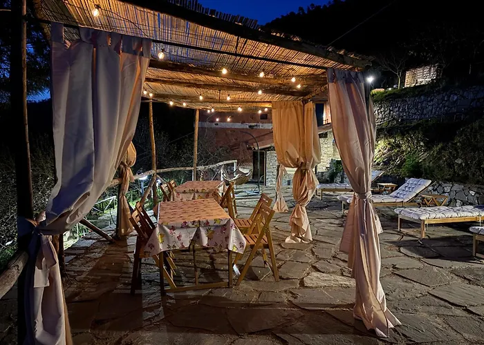 度假居 Begasti Guest House, For Trekking Lovers, Free Parking Included 蒙特罗索阿尔马雷